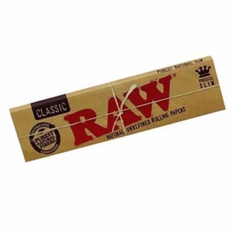 RAW Classic King Size Slim: Iconic, unrefined, and eco-friendly king-sized slim rolling papers by RAW for a classic smoking experience.